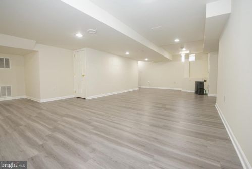 362 Bowler Ct, Piscataway NJ 08854-6649 exterior