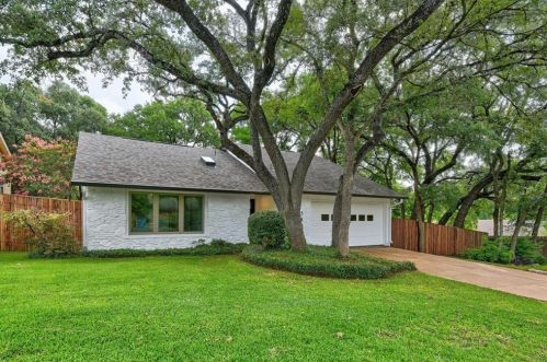 3404 Ambleside Dr, Austin TX  78759-3102 exterior