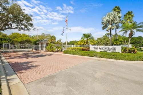 2518 Anchorage Cv, Fort Pierce FL  34952-6204 exterior