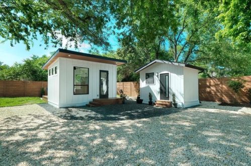 1113 Estes Ave, Austin TX 78721-2629 exterior