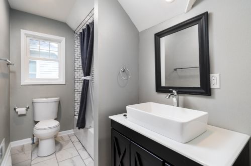 1321 57, Milwaukee WI 53214-3429 exterior