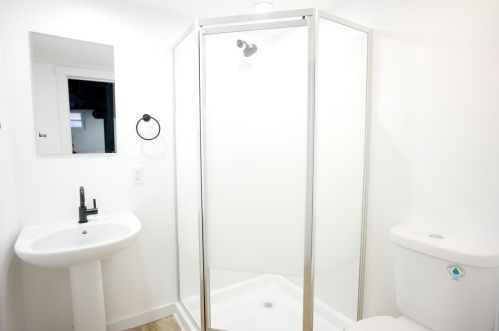 207 Thomas St, Pittsburgh PA  15221-2137 exterior