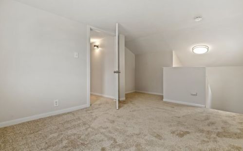 2128 Mobile Ave, Chicago IL 60634-1547 exterior