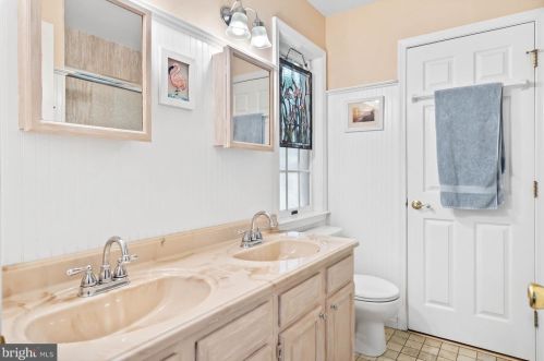 48 Bay Breeze Dr, Lewes DE 19958-2110 exterior