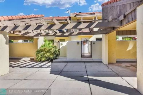 1330 13 St, Boca Raton FL 33486-5323 exterior