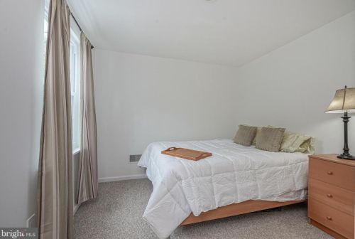 1134 Carpenter St, Philadelphia PA 19147-3608 exterior