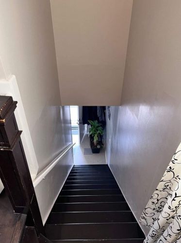 5211 Wolcott Ave, Chicago IL 60660-2323 exterior