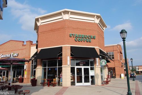 9405 Blackwell Rd, Rockville MD 20850-3673 exterior