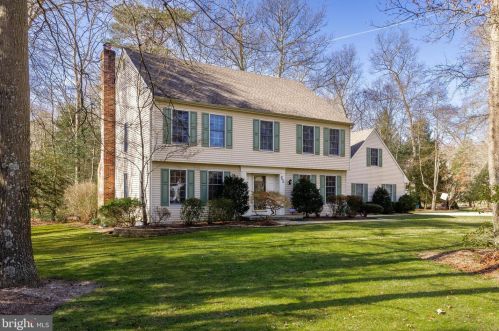 13 Bradford Dr, Southampton, NJ 08088-8678