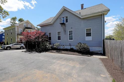 38 Royal St, Providence RI 02906-1830 exterior