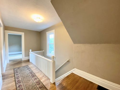 1323 Milton St, Grand Rapids MI 49506-1712 exterior