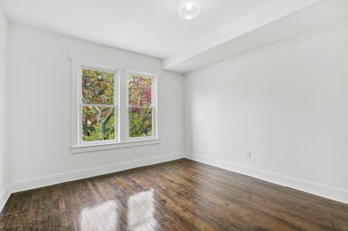 2750 Murray Ave, Milwaukee WI  53211-3645 exterior