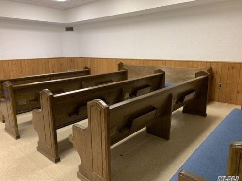 153 Cambridge St, Valley Stream NY  11581-2626 exterior