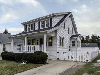 2924 74th St, Milwaukee, WI 53219-0028