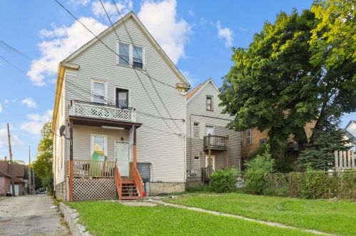 1726 24 St, Milwaukee WI 53204-3068 exterior