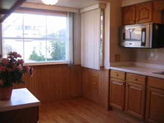 4276 29th St, Milwaukee, WI 53216-1818