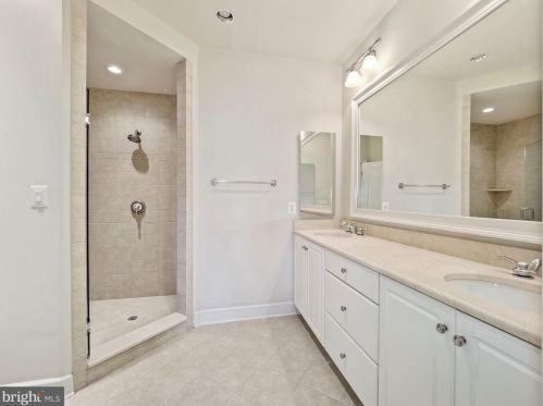 12460 Ansin Cir Dr, Rockville MD 20854-6912 exterior