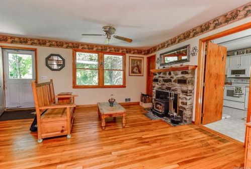 87 Cross Rd, Patterson NY 12563-2719 exterior