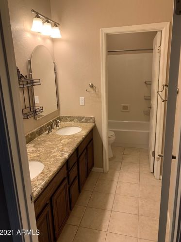 1340 Amberwood Dr, Phoenix AZ 85048-9314 exterior