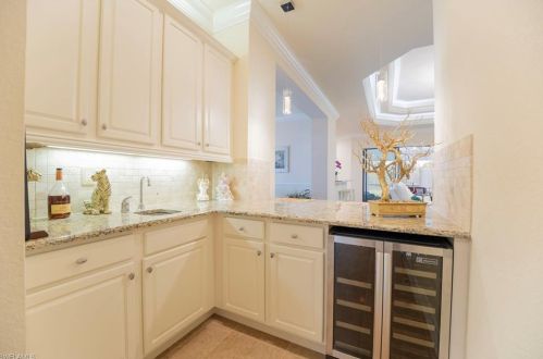 3208 Atlantic Cir, Naples FL 34119-8636 exterior