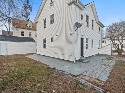 244 Veazie St, Providence RI 02904-2119 exterior