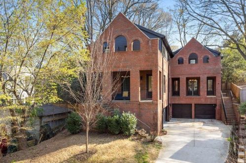 818 Mentelle Dr, Atlanta GA  30308-1612 exterior