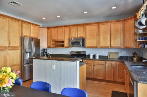 1513 Bainbridge St, Philadelphia PA 19146-2130 exterior