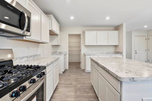 2006 Serenity Ln, Bull Valley IL 60098-7017 exterior