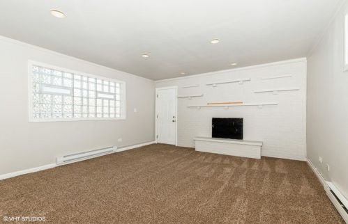 1358 109 Pl, Chicago IL 60655-4002 exterior