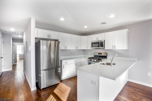 397 9th St, Newark NJ  07103-2162 exterior