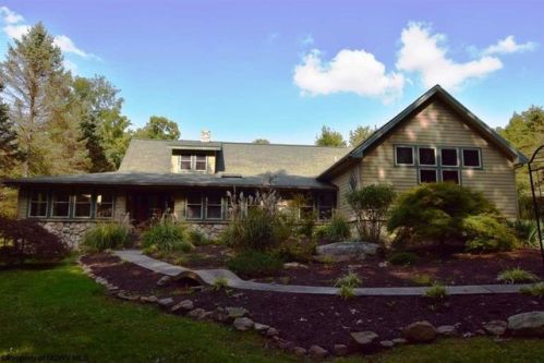 79 Adam Heights Rd, Morgantown, WV 26508-4443