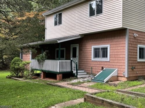 142 Hillside Ave, Bridgewater, NJ 08807-1729