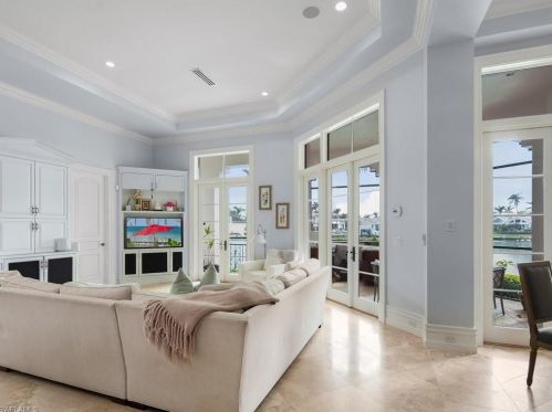 210 Cuddy Ct, Naples FL 34103-4074 exterior