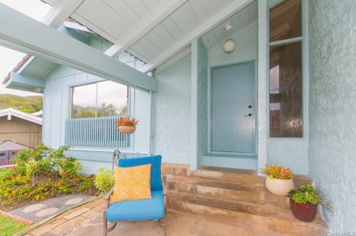 1069 Kaumoku St, Honolulu, HI 96825-1307