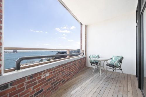 300 Commercial St, Boston MA exterior