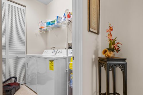 324 Breezy Point Loop, Fort Pierce FL  34986-2669 exterior