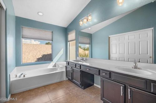 5021 Ivanhoe St, Chandler AZ 85226-2078 exterior