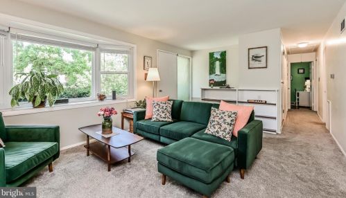 5615 Chase Ct, Alexandria VA 22312-6318 exterior