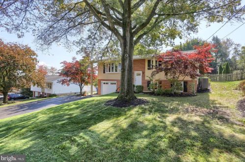 8051 Evelyn St, Hummelstown, PA 17036-9331