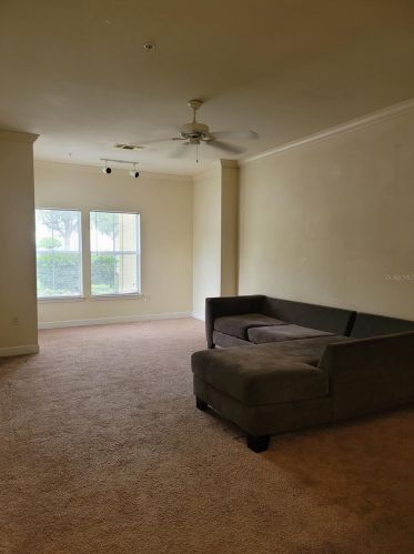 18131 Sterling Gate Cir, Tampa, FL 33647-1789