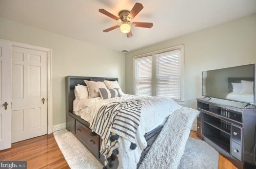 746 New Holland Ave, Lancaster PA 17602-2137 exterior