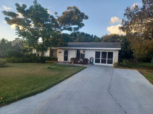 411 Ruffner Ct, Fort Pierce, FL 34953-6357