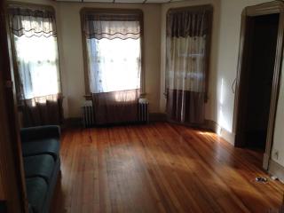 959 Maple Ave, Schenectady NY  12307-1109 exterior