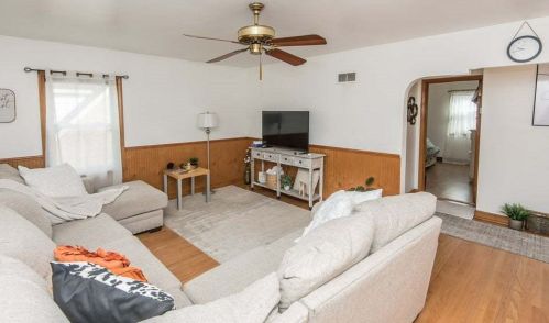 4140 1st Pl, Milwaukee WI  53207-4312 exterior