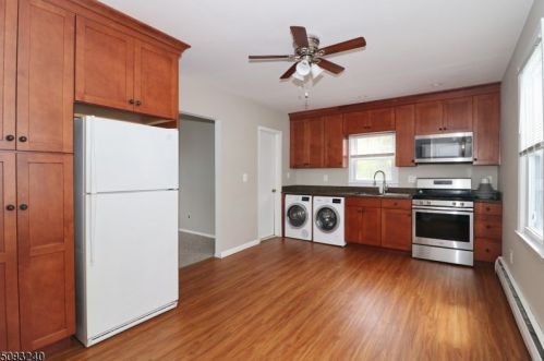 9 Cedar St, Cranford NJ  07016-1636 exterior