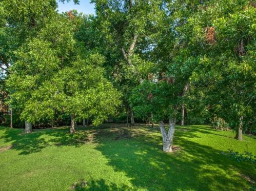 4777 Cedar Springs Rd, Dallas TX 75219-6144 exterior