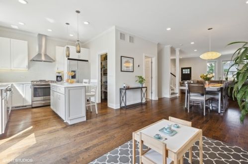 2425 Pensacola Ave, Chicago IL  60618-1607 exterior