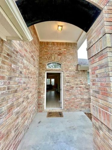 12016 Dunfries Ln, Austin TX  78754-5867 exterior