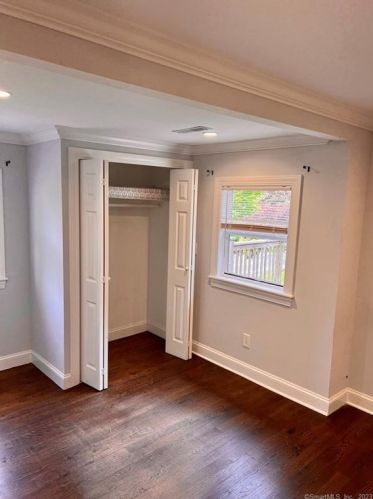 47 Riverside Ave, Norwalk CT 06850-2647 exterior