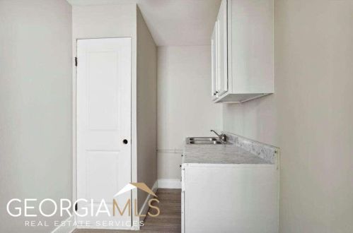 1386 Highgrove Way, Atlanta GA  30349-7510 exterior